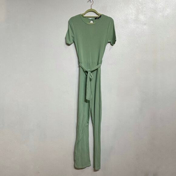Misguided Light Green Jumpsuit Sz 2 NWOT - Picture 1 of 10